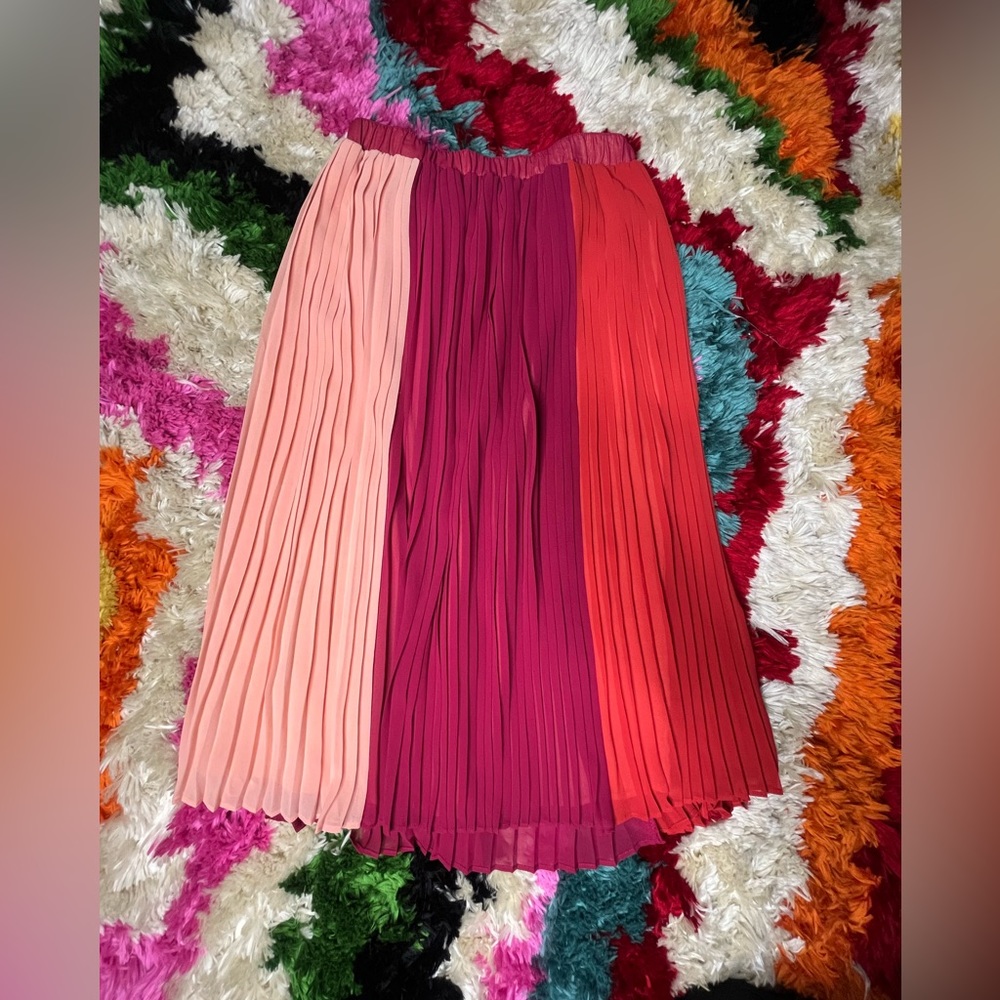 A New Day pleated skirt. Size L. - Picture 3 of 3
